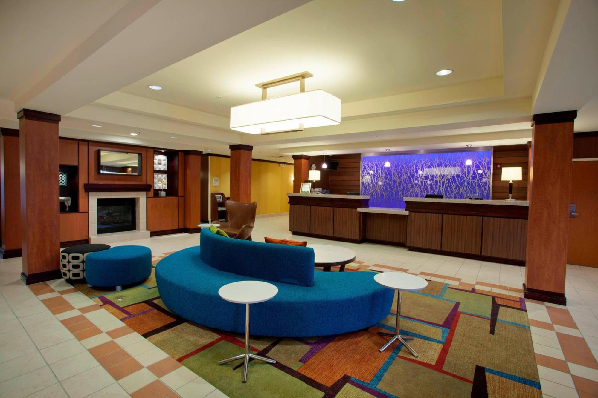 Fairfield Inn & Suites By Marriott Detroit Metro Airport Romulus Buitenkant foto